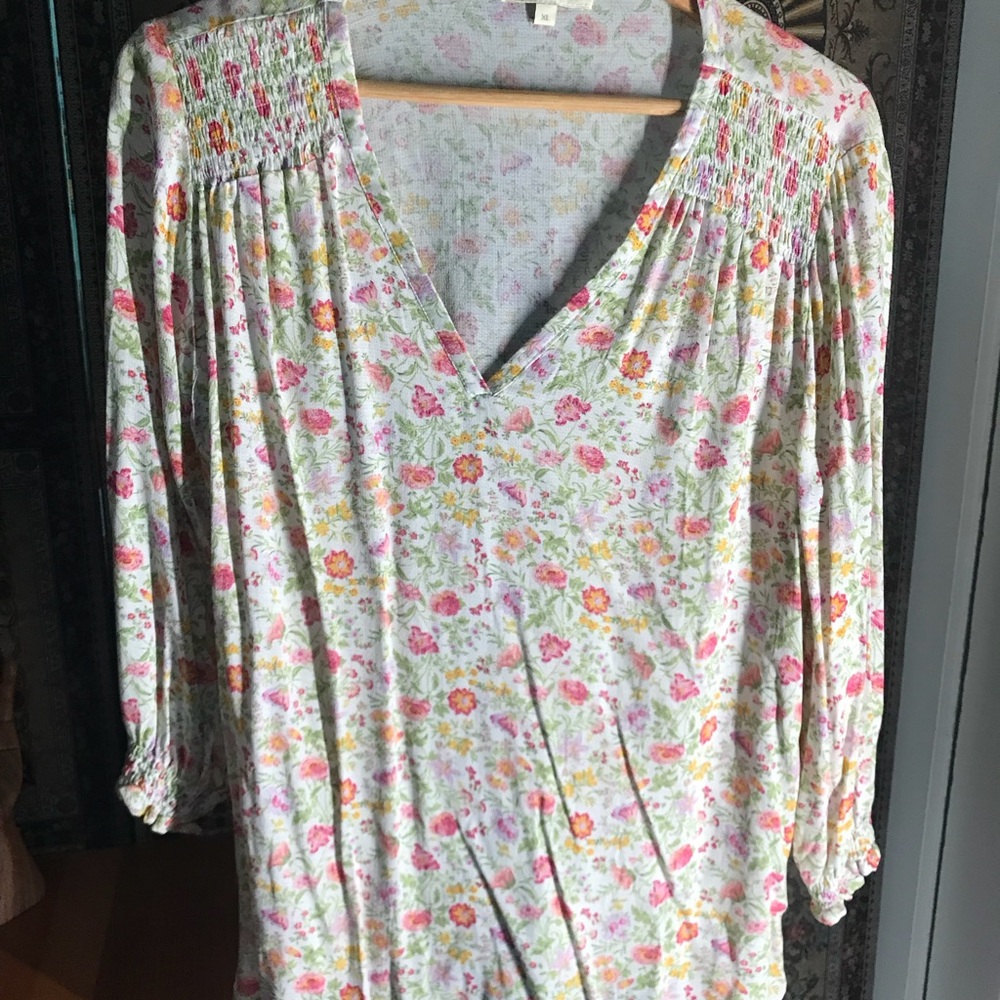 Floral V-Neck Blouse